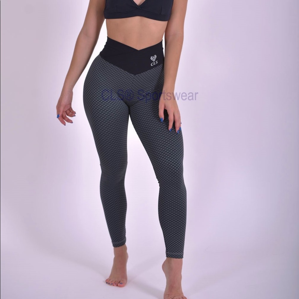 CLS scrunch butt Geo Textured leggings